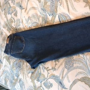 Ladies Sofia Vergara Skinny Jeans